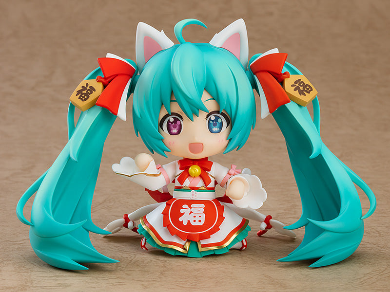 Nendoroid Hatsune Miku Maneki Miku Version Pre-Order