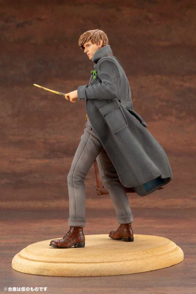 Kotobukiya Fantastic Beasts Newt Scamander