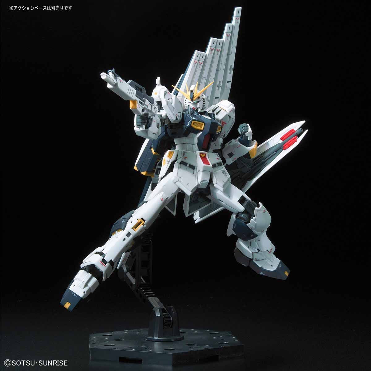 Bandai RG 1/144 Nu Gundam