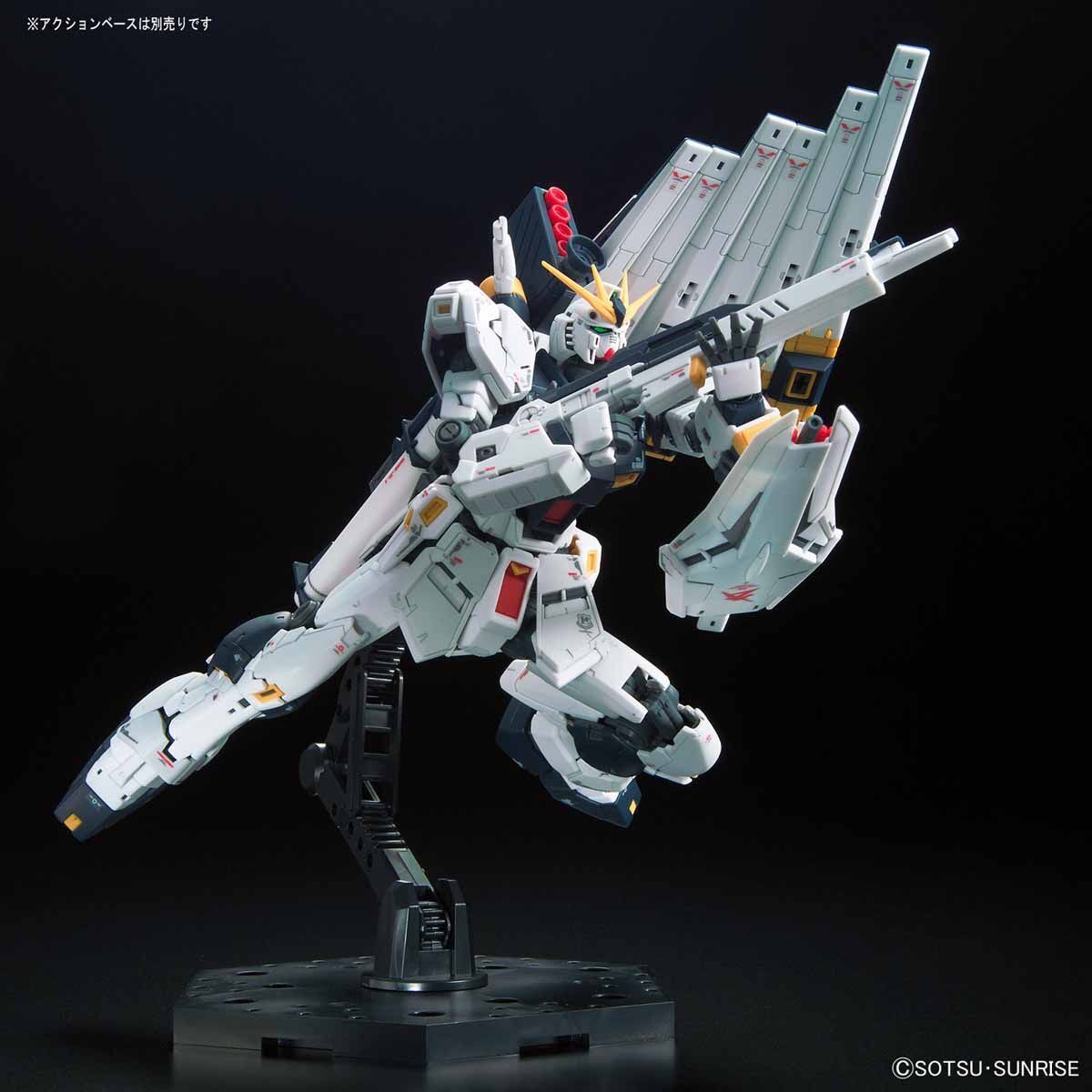 Bandai RG 1/144 Nu Gundam
